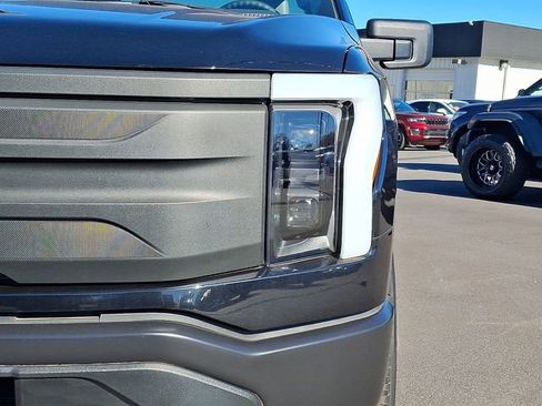 Used 2023 Ford F150 Lightning Pro image 9