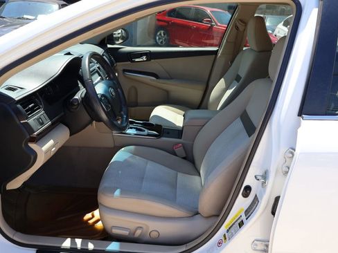 Used 2012 Toyota Camry XLE FWD image 18