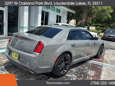 Used 2019 Chrysler 300 Touring w/ Sport Appearance Package RWD image 11