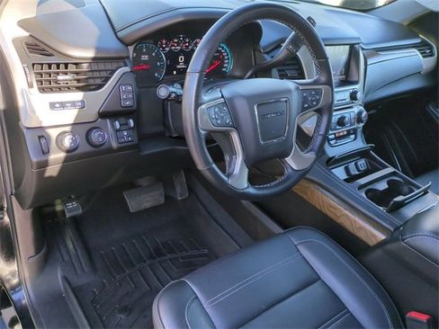 Used 2019 GMC Yukon XL Denali w/ Denali Ultimate Package image 11