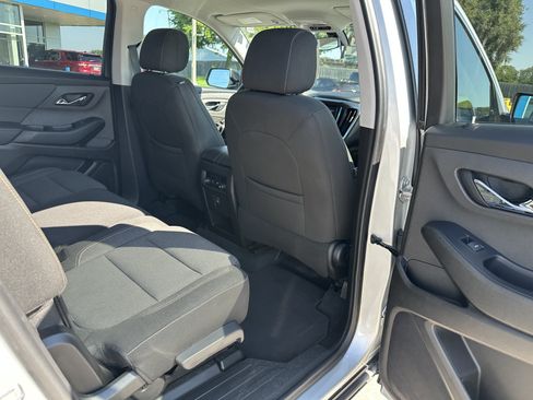 Certified 2021 Chevrolet Traverse LS FWD image 27