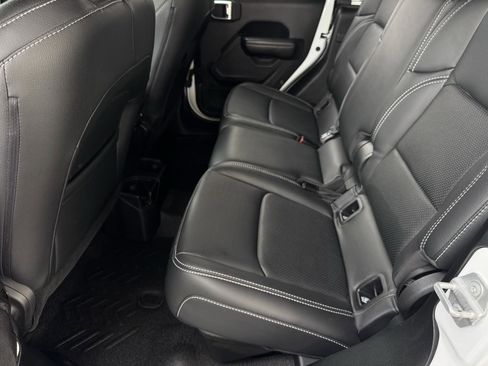 Used 2020 Jeep Gladiator Sport w/ Quick Order Package 24S image 18