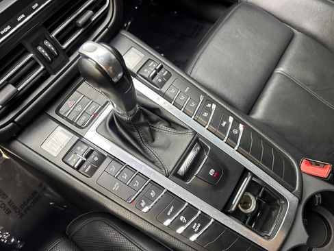 Used 2019 Porsche Macan AWD/4WD image 65