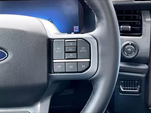 Used 2025 Ford F150 Lightning Lariat image 28