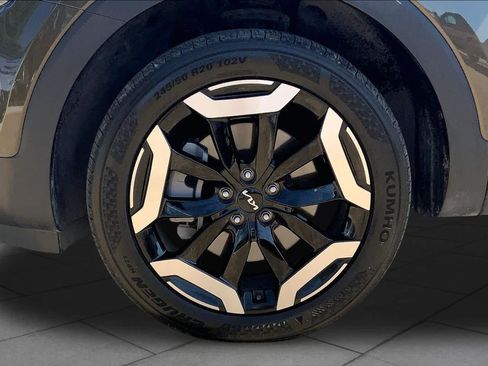 Certified 2025 Kia Telluride S FWD image 9