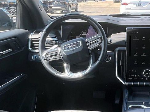 Used 2025 GMC Acadia Elevation AWD/4WD image 5