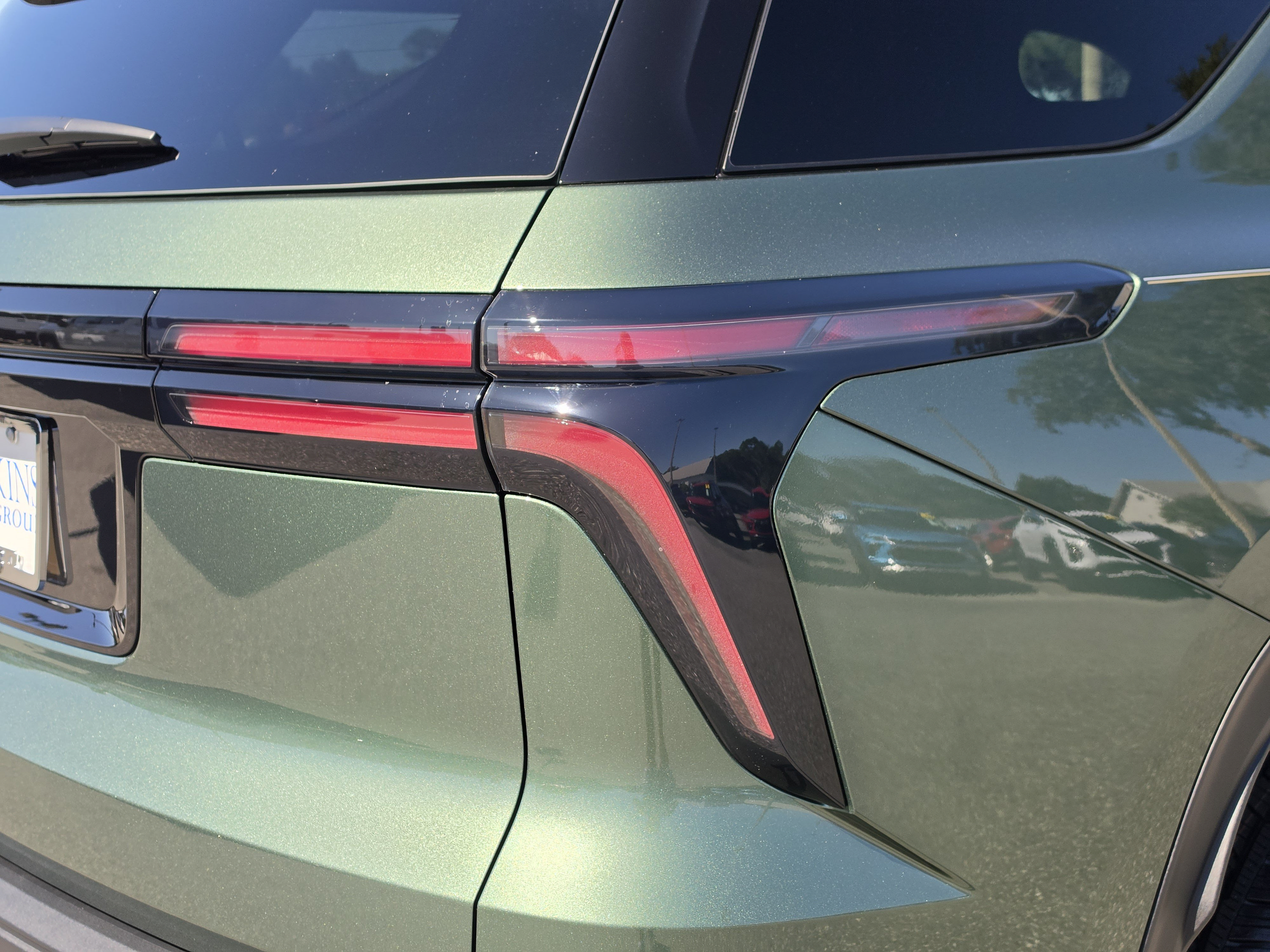 New 2027 Chevrolet Traverse LT w/ Driver Confidence Package FWD image 13