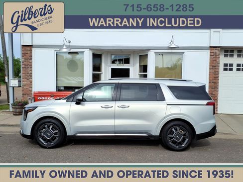 Used 2025 Kia Carnival SX FWD image 1