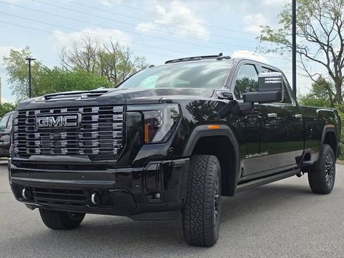New 2026 GMC Sierra 3500 Denali Ultimate AWD/4WD image 13