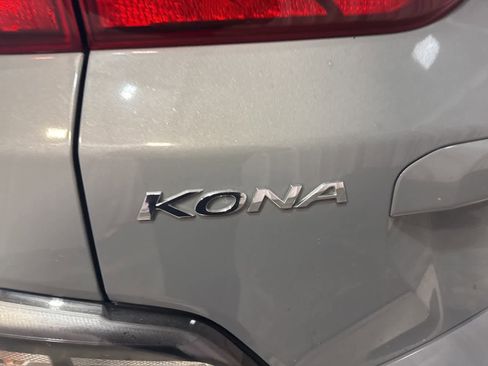 Used 2023 Hyundai Kona SE w/ Cargo Package image 11