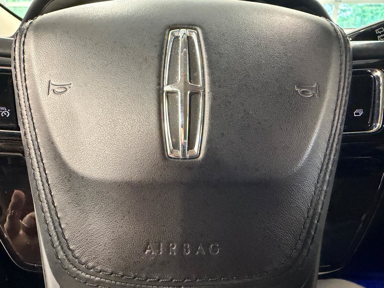 Used 2020 Lincoln Aviator Reserve w/ Equipment Group 201A RWD image 42