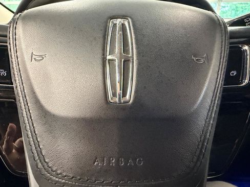 Used 2020 Lincoln Aviator Reserve w/ Equipment Group 201A RWD image 42