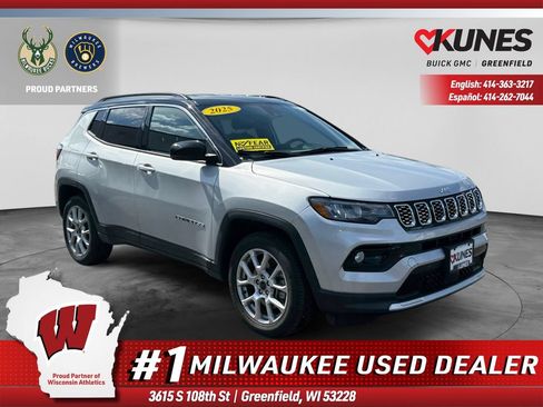 Used 2025 Jeep Compass Limited AWD/4WD image 1