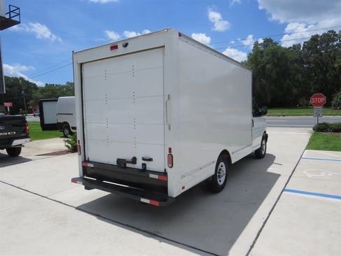 Used 2021 GMC Savana 3500 RWD image 11