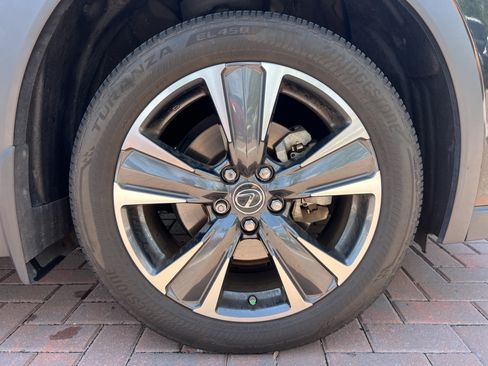 Used 2024 Lexus UX 250h FWD image 13