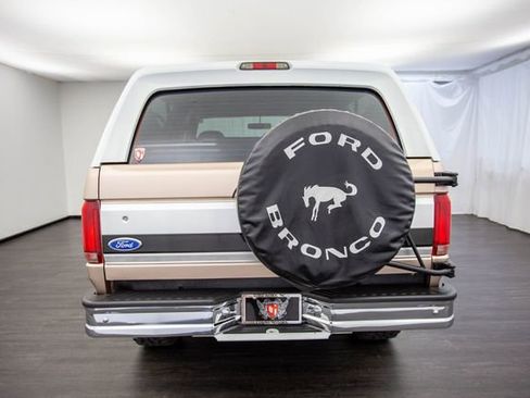 Used 1996 Ford Bronco XLT image 15