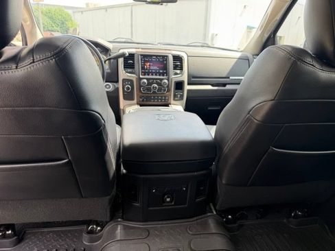 Used 2018 RAM 3500 Laramie w/ Convenience Group AWD/4WD image 23
