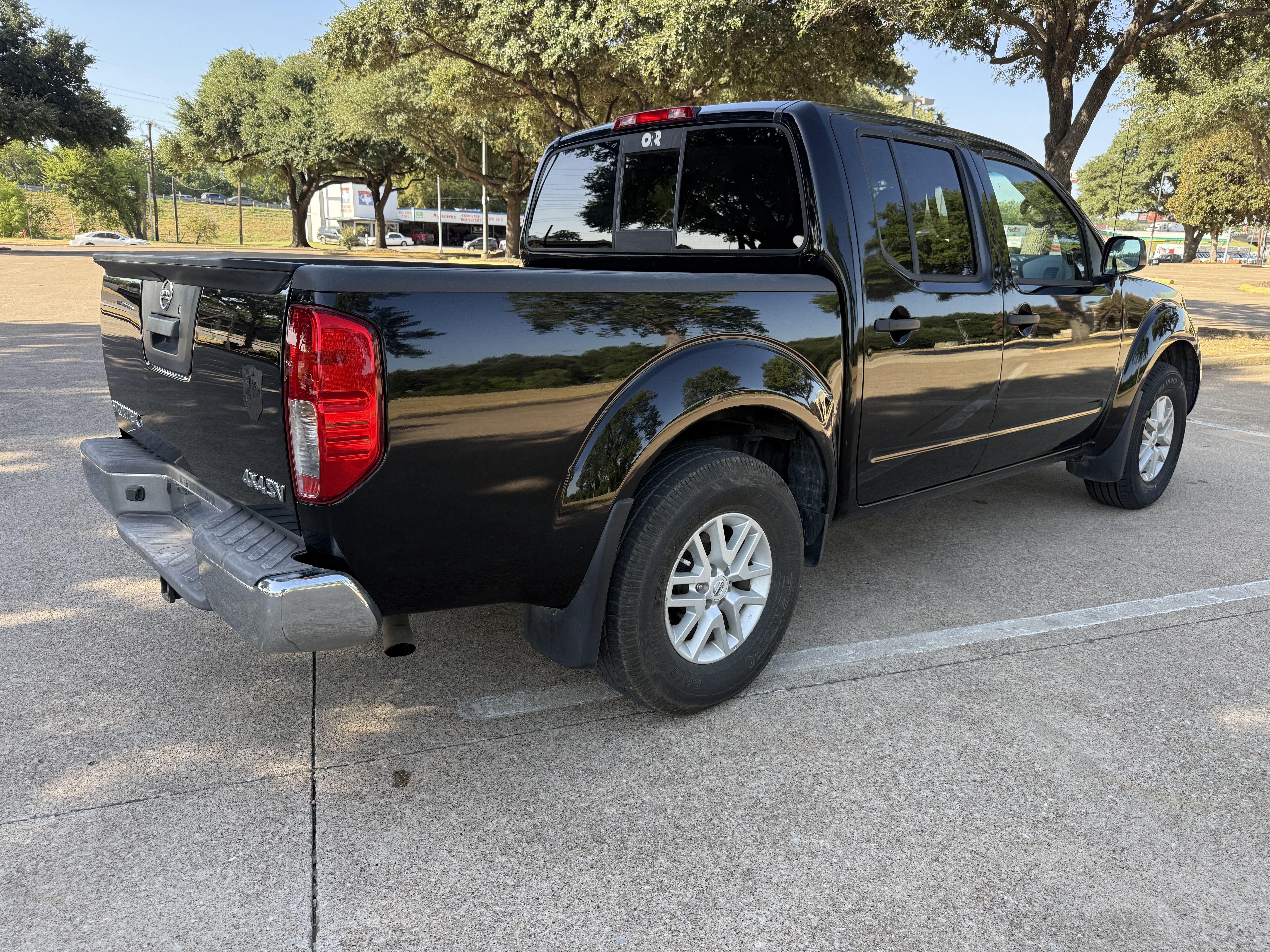 Used 2020 Nissan Frontier SV w/ SV Utility Package AWD/4WD image 5