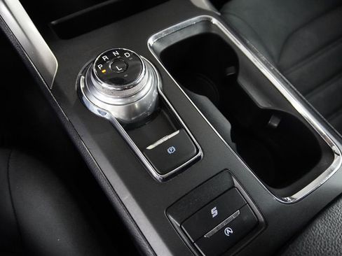 Used 2020 Ford Fusion SE FWD image 22