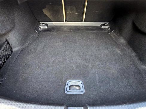 Used 2025 Mercedes-Benz C 300 4MATIC Sedan image 25