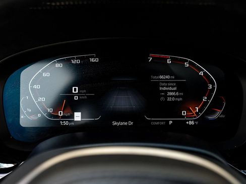 Used 2021 BMW M550i xDrive w/ Premium Package AWD/4WD image 25
