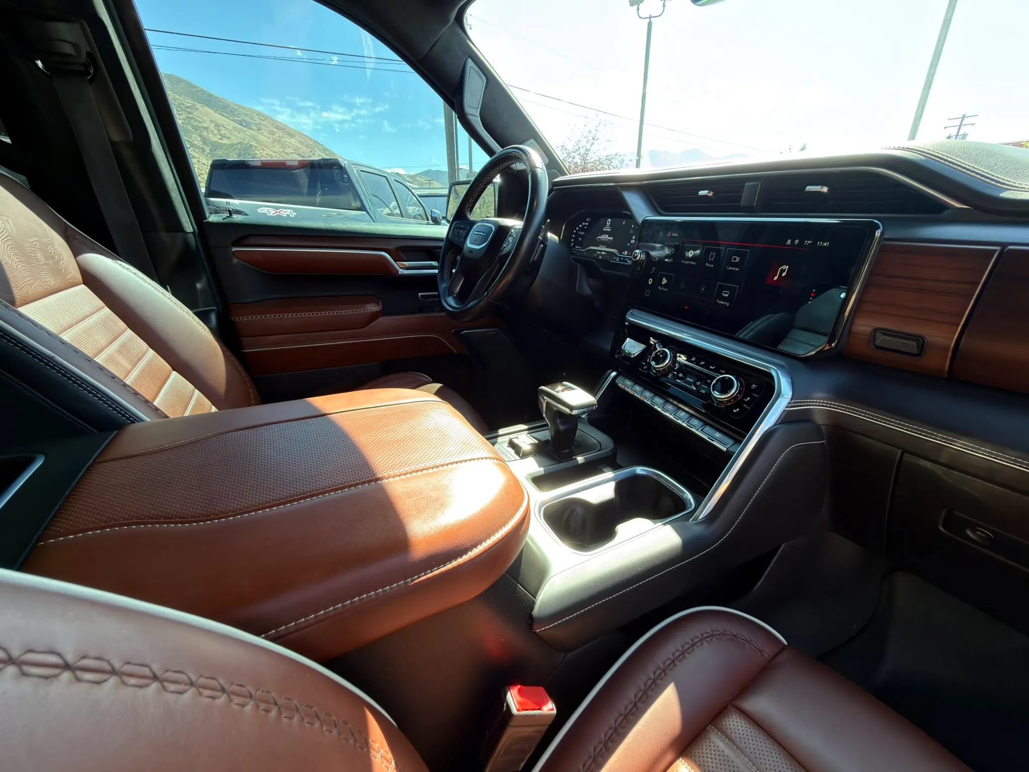 Used 2024 GMC Sierra 1500 Denali Ultimate AWD/4WD image 7
