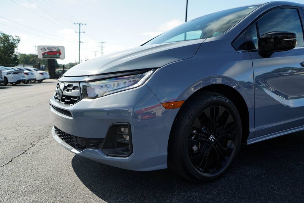Used 2025 Honda Odyssey Sport-L image 17