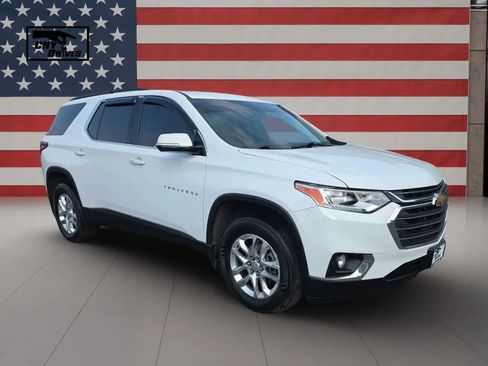 Used 2019 Chevrolet Traverse LT w/ LPO, Floor Liner Package AWD/4WD image 3
