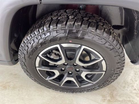 Used 2025 Jeep Compass Trailhawk AWD/4WD image 8