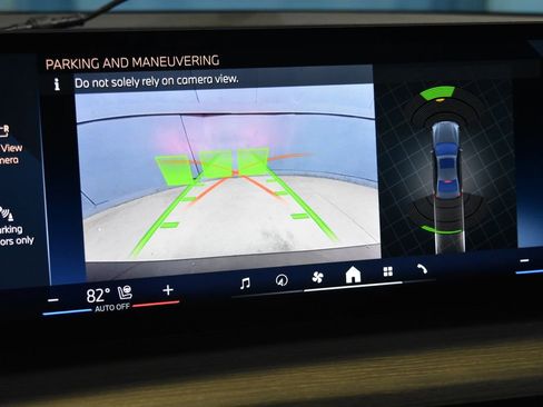 Certified 2025 BMW 330i xDrive 330i xDrive w/ Premium Package image 12