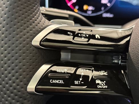 New 2025 Mercedes-Benz C 300 4MATIC Sedan image 29