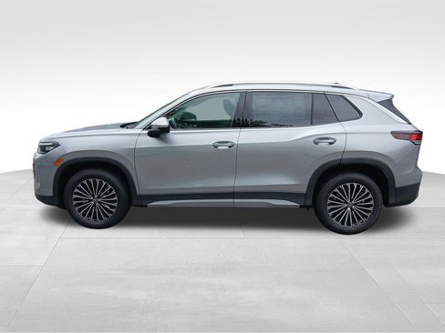 New 2025 Volkswagen Tiguan S image 2