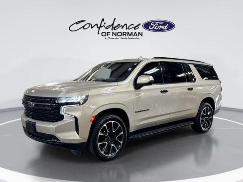 Used 2023 Chevrolet Suburban RST w/ Luxury Package RWD image 1