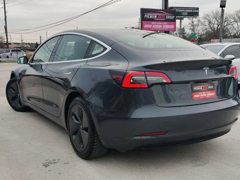 Used 2018 Tesla Model 3 Mid Range image 5