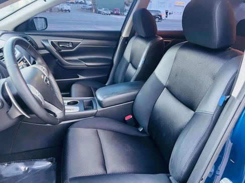 Used 2016 Nissan Altima 2.5 SR w/ LED Appearance Package image 30