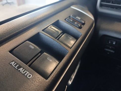 Used 2016 Toyota 4Runner SR5 Premium RWD image 9