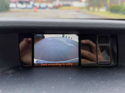 Used 2014 Toyota Sienna LE image 15