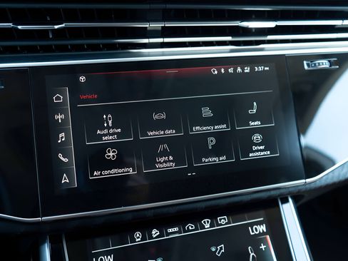 Used 2022 Audi Q8 Prestige w/ Prestige Package AWD/4WD image 21