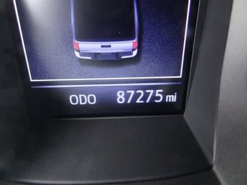 Used 2017 Toyota Tacoma SR5 w/ Tow Package image 12