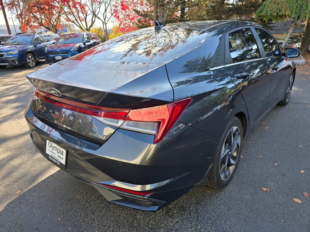 Used 2022 Hyundai Elantra Limited FWD image 4