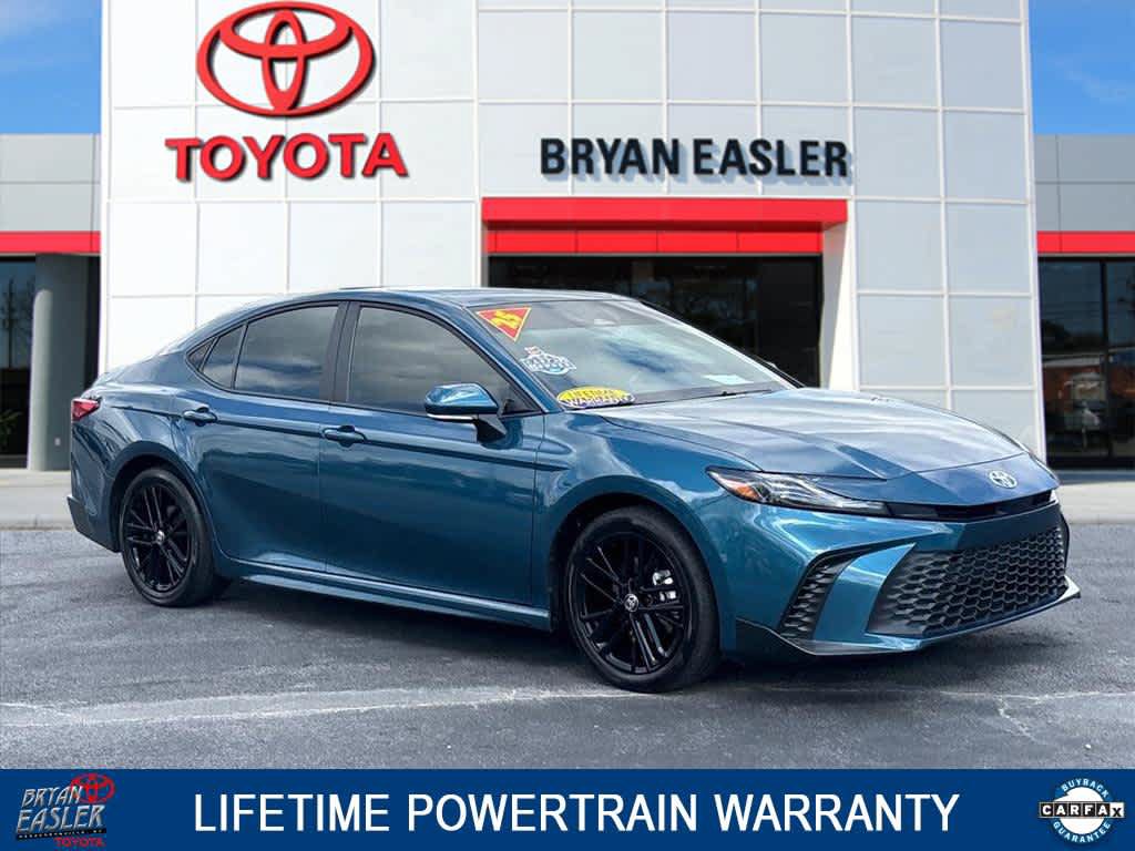 Used 2025 Toyota Camry SE w/ Multimedia Upgrade Package FWD image 1