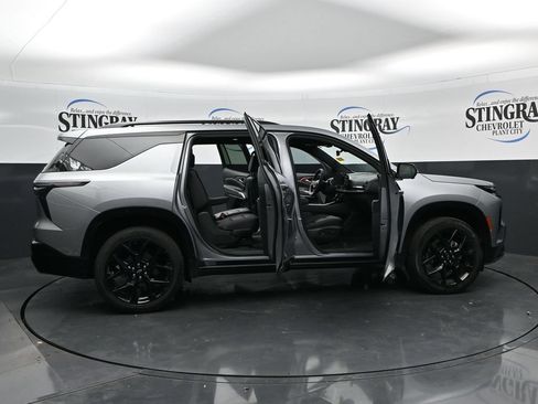 Certified 2024 Chevrolet Traverse RS w/ LPO, Floor Liner Package FWD image 36