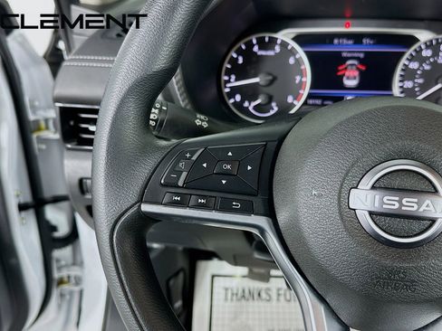 Used 2025 Nissan Sentra SV FWD image 15