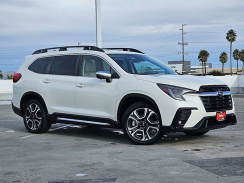 Used 2023 Subaru Ascent Limited w/ Technology Package image 3