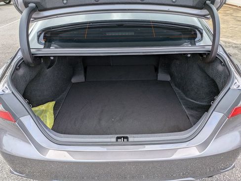 Used 2024 Toyota Camry SE image 29