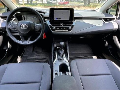 Used 2026 Toyota Corolla LE FWD image 7