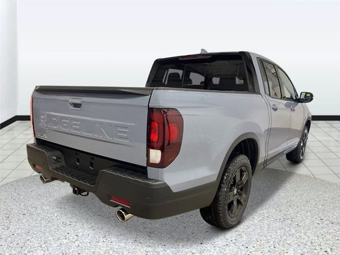 New 2026 Honda Ridgeline Black Edition image 3