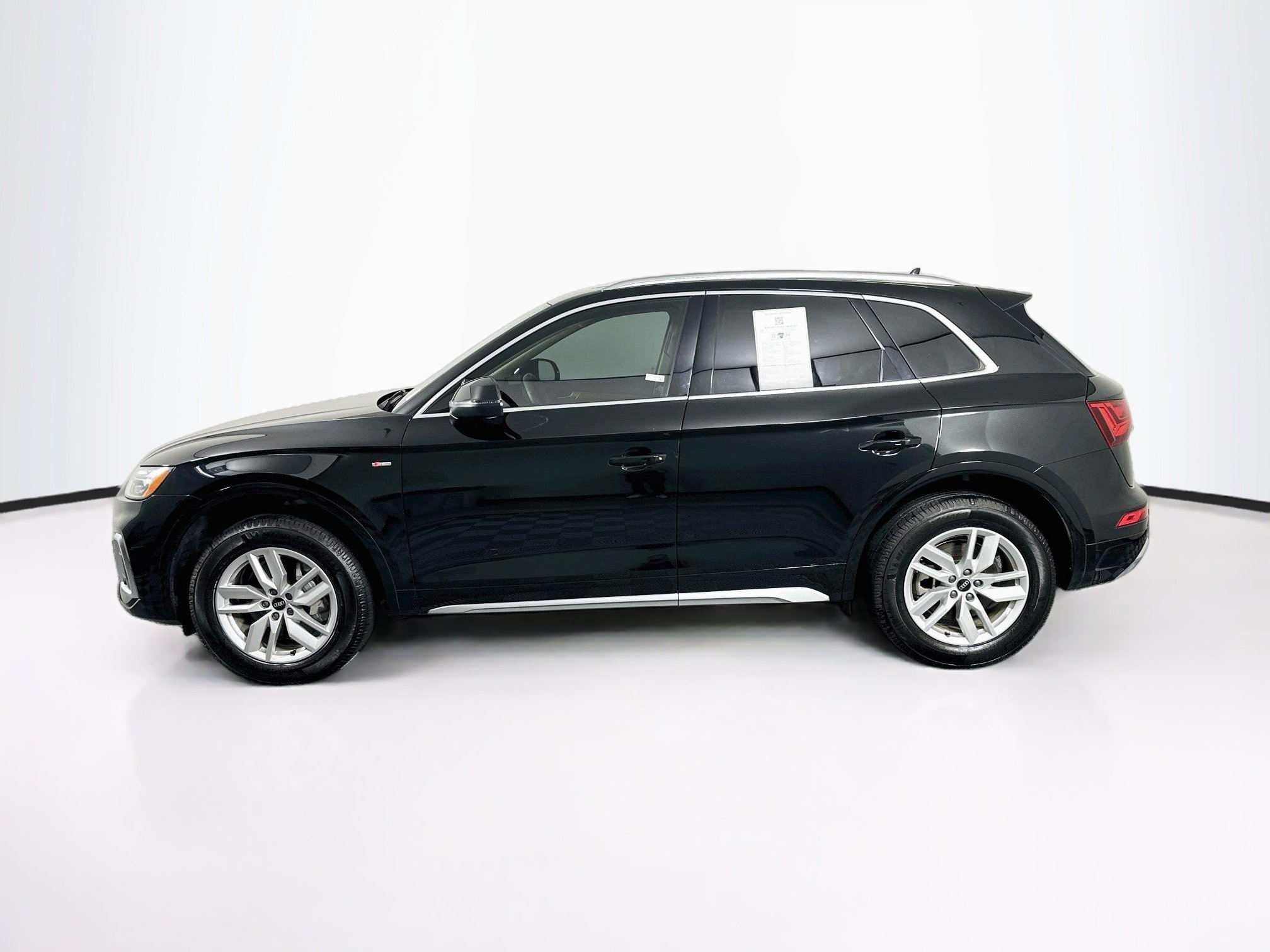 Used 2023 Audi Q5 2.0T Premium w/ Convenience Package AWD/4WD image 4