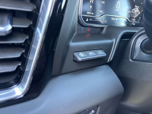 Used 2025 GMC Sierra 2500 Denali Ultimate image 27