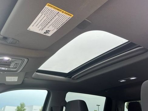 Used 2021 Chevrolet Silverado 1500 LT Trail Boss w/ Convenience Package II AWD/4WD image 33
